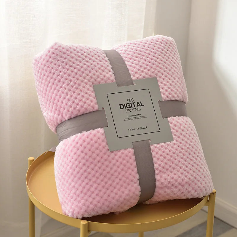 Couverture Bébé Ultra Douce en Polaire Corail – Plaid Chaud et Réconfortant pour Lit, Poussette et Sieste