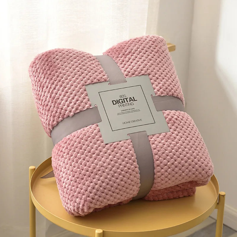 Couverture Bébé Ultra Douce en Polaire Corail – Plaid Chaud et Réconfortant pour Lit, Poussette et Sieste