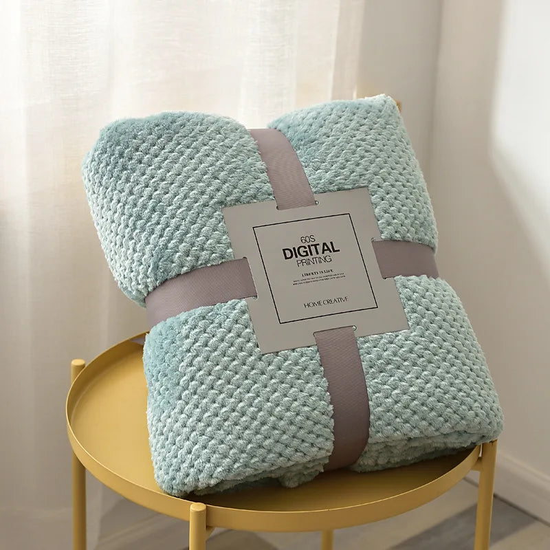 Couverture Bébé Ultra Douce en Polaire Corail – Plaid Chaud et Réconfortant pour Lit, Poussette et Sieste