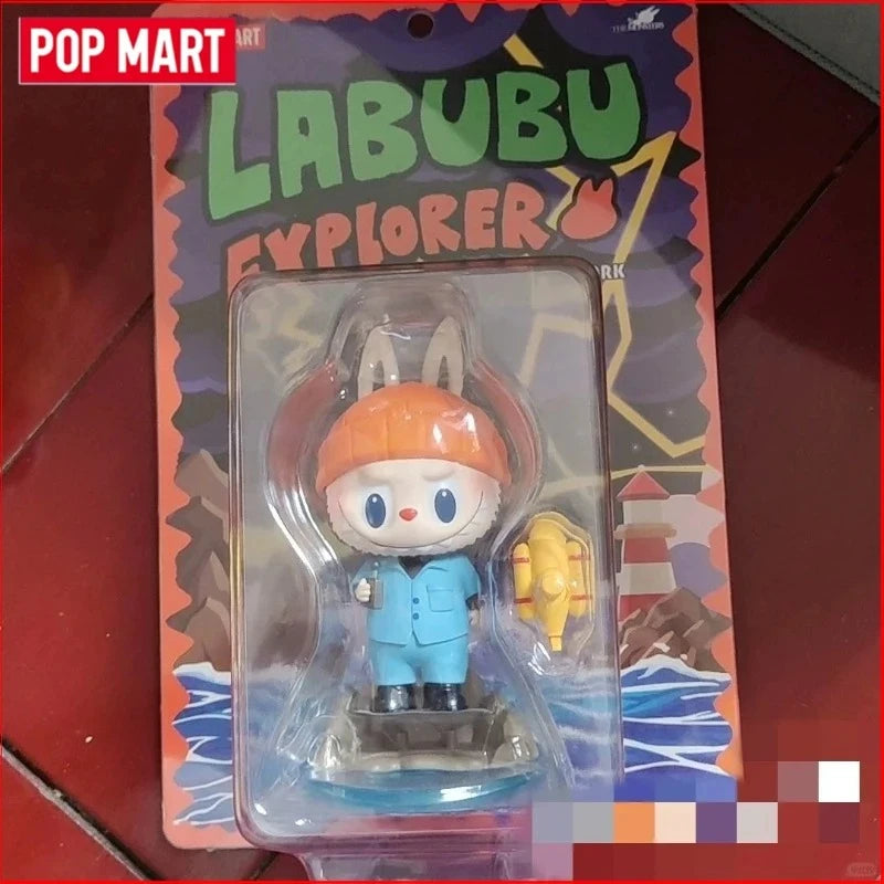 POP MART LABUBU Collection Limitée Elevator Début de la Série Field Trip Bob l'éponge Skateboard Sweet Clown