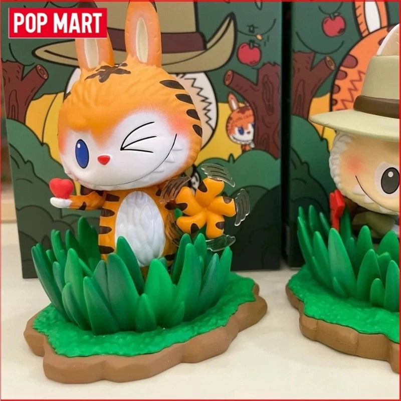 POP MART LABUBU Collection Limitée Elevator Début de la Série Field Trip Bob l'éponge Skateboard Sweet Clown