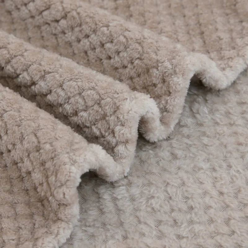 Couverture Bébé Ultra Douce en Polaire Corail – Plaid Chaud et Réconfortant pour Lit, Poussette et Sieste